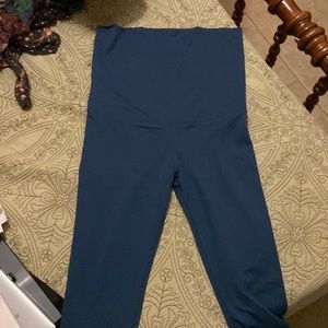 Kindred Bravely size Large blue Maternity leggings NWOT  Martina crop leggings